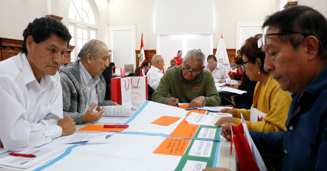 La Contraloría General de la República convoca a ciudadanos y ciudadanas voluntarios, mayores de 60 años de las 5 provincias de la región Ica para formar parte del mecanismo de participación ciudadana “Mentores de Control Social”, mediante el cual podrán aportar valor agregado a las actividades de control social de obras y servicios públicos que promueve la entidad fiscalizadora.