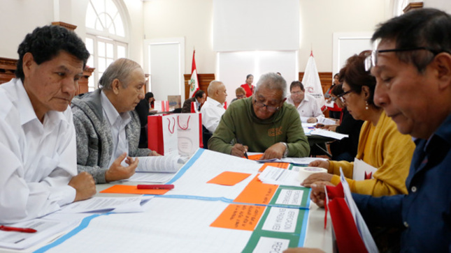 La Contraloría General de la República convoca a ciudadanos y ciudadanas voluntarios, mayores de 60 años de las 5 provincias de la región Ica para formar parte del mecanismo de participación ciudadana “Mentores de Control Social”, mediante el cual podrán aportar valor agregado a las actividades de control social de obras y servicios públicos que promueve la entidad fiscalizadora.