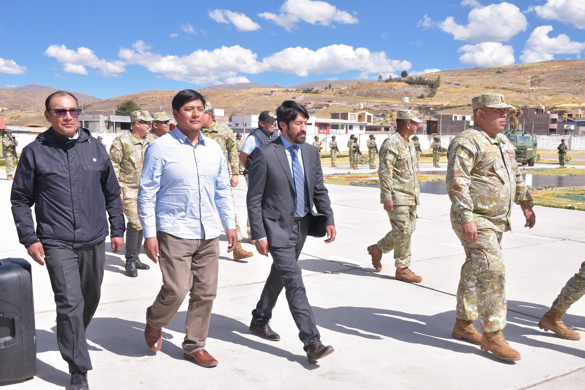 Alcalde de Junín fortalece celebración del 6 de agosto con participación del ejército.