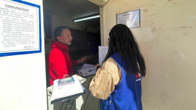 Defensoría del Pueblo en trabajo de supervisión a hospital