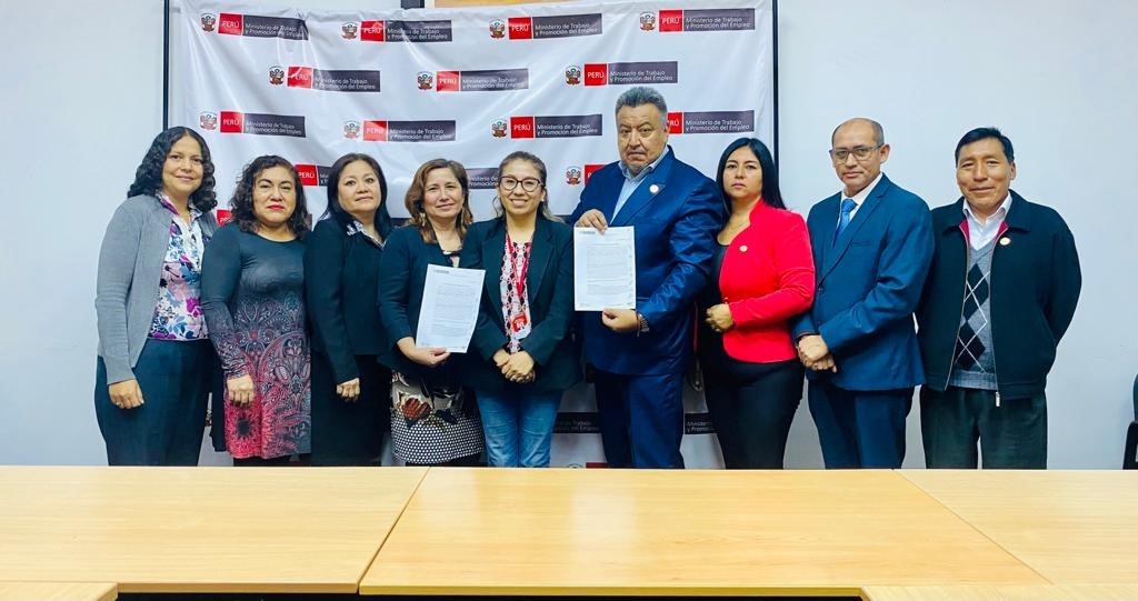 Programa Aurora elaborará material para brindar asistencia legal a trabajadores denunciados cuando cumplen sus labores