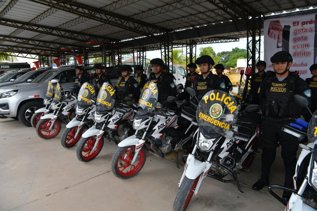 Policías con nuevas unidades vehiculares en Pucallpa