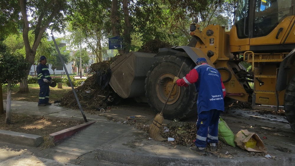 También fue intervenido el parque principal de la urbanización Miraflores.