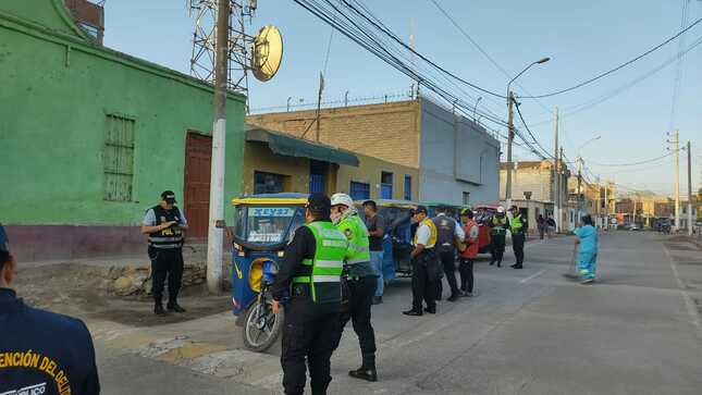 EN ACCIÓN ARTICULADA PERSONAL DE TRANSPORTE Y PNP EJECUTAN OPERATIVO INOPINADO DE CONTROL DE IDENTIDAD CIUDADANA Y VEHICULAR EN EL C.P HUMAYA