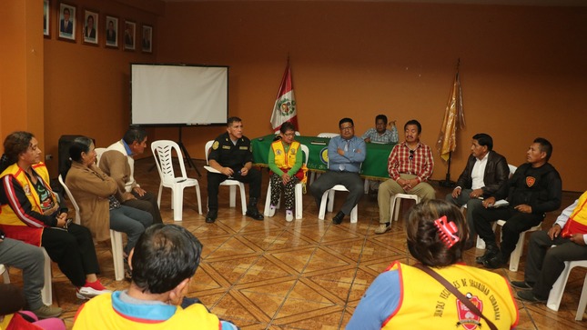ALCALDE LIC. JUAN REAÑO SOSTIENE IMPORTANTE DIALOGO CON VECINOS VIGILANTES DE LAS JUNTAS VECINALES