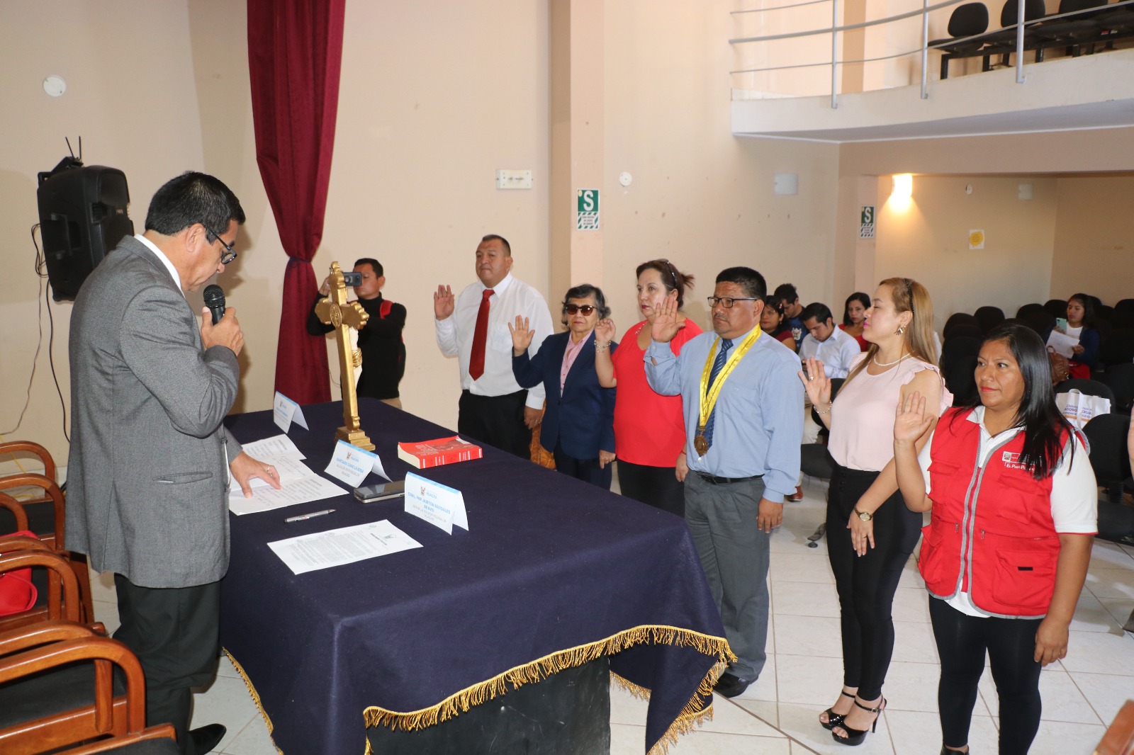 ALCALDE LIC. JUAN REAÑO JURAMENTA COMO INTEGRANTE DE LA INSTANCIA DE CONCERTACIÓN PARA LA ERRADICACIÓN DE LA VIOLENCIA CONTRA LAS MUJERES DE LA PROVINCIA DE HUAURA