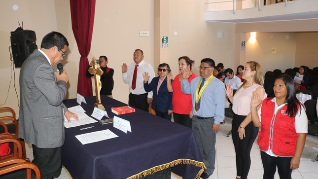 ALCALDE LIC. JUAN REAÑO JURAMENTA COMO INTEGRANTE DE LA INSTANCIA  DE CONCERTACIÓN  PARA LA ERRADICACIÓN DE LA VIOLENCIA CONTRA LAS MUJERES DE LA PROVINCIA DE HUAURA 