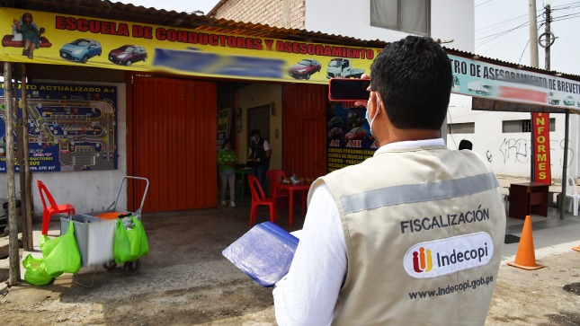 El Indecopi sancionó a empresas que asesoraban para la obtención de licencias de conducir sin contar con autorización municipal