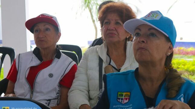 ⭐ En el marco de las celebraciones por el Día Mundial de Toma de Conciencia del Abuso y Maltrato en la Vejez, engreímos a nuestros adultos mayores del CIAM con una función especial de cine 🎦.