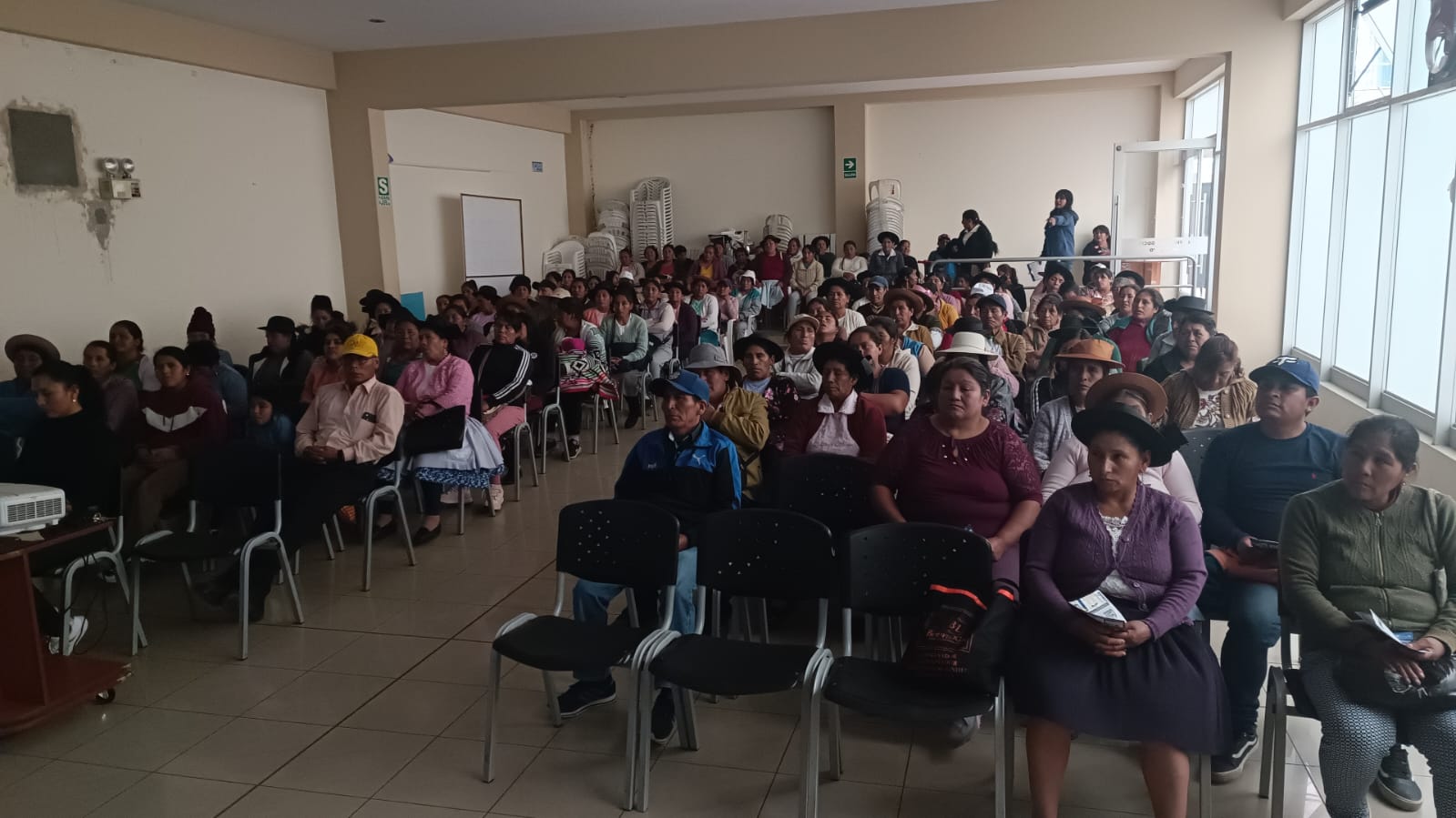 Más de 200 emolienteros fueron capacitados en ahorro de energía y vale descuento de gas FISE