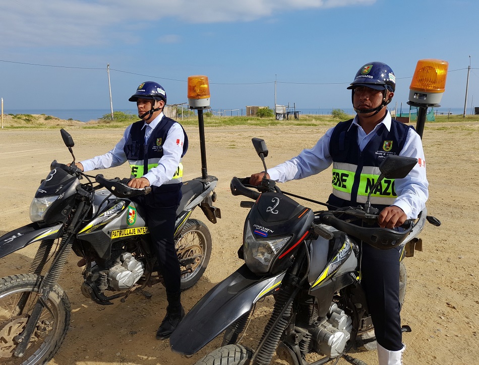 Serenazgo de Canoas de Punta Sal luce nuevo uniforme