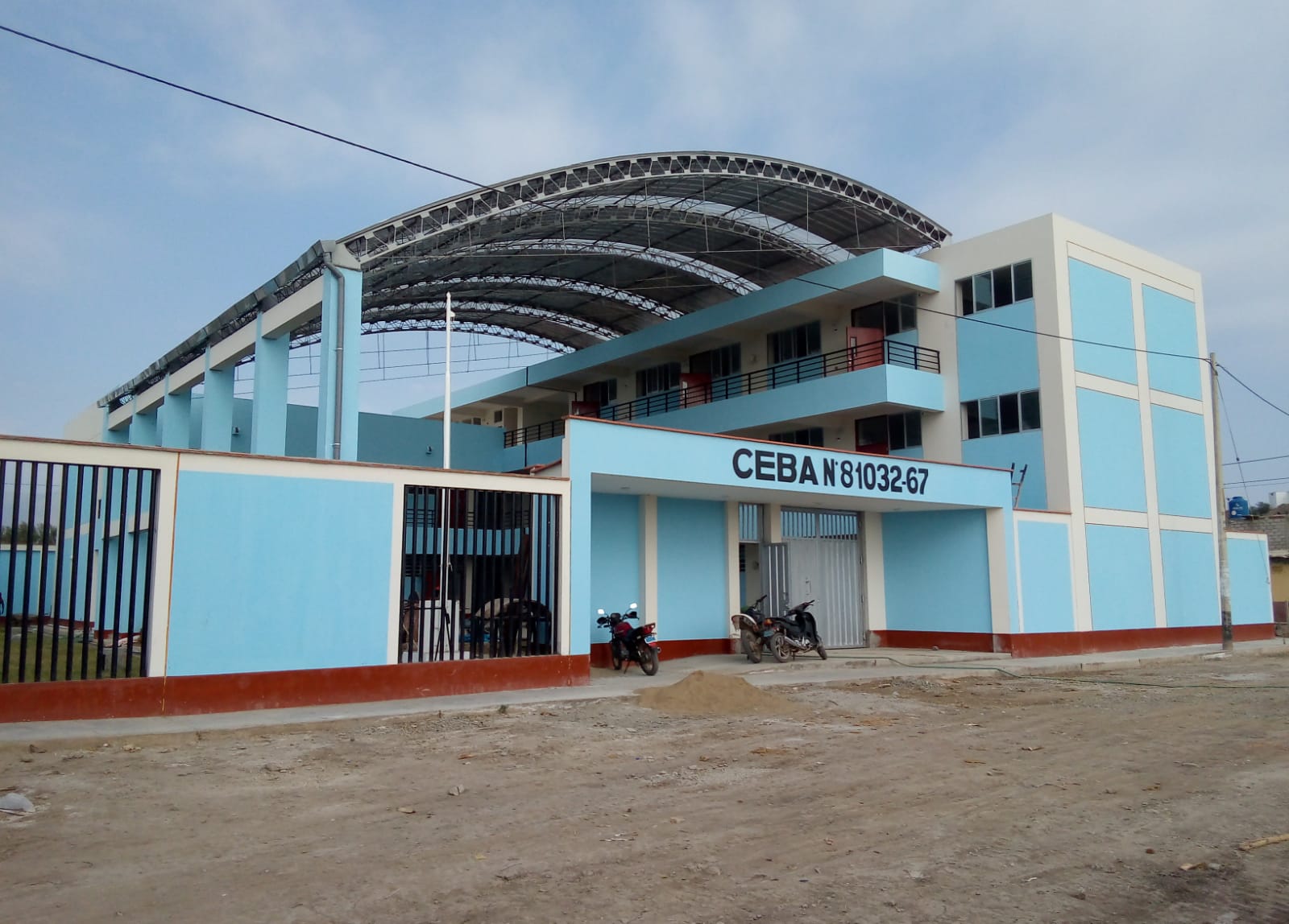 120 jóvenes culminarán sus estudios gracias a moderno CEBA en Guadalupe