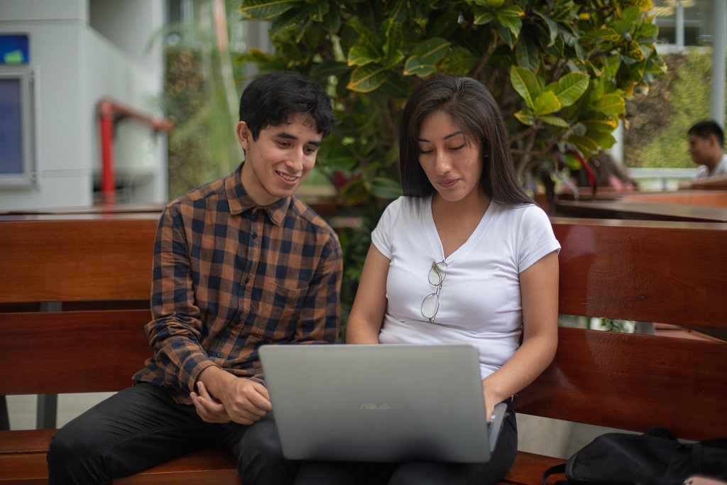 Entre los beneficios del Crédito Talento del Pronabec está la cobertura de una laptop