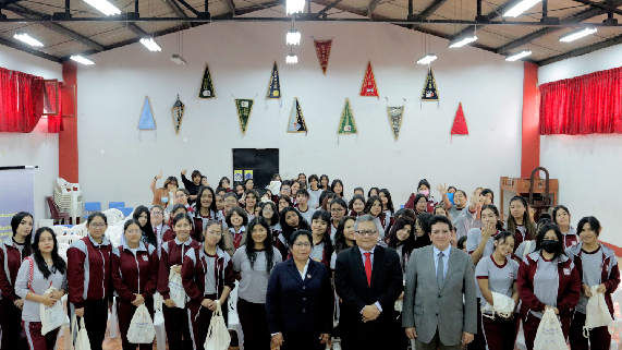 Corte Superior de Justicia del Callao empodera a alumnas del colegio Dora Mayer 