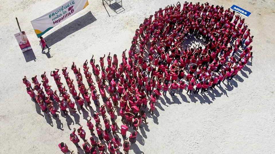 Recién nacidos y población en general deben recibir la vacuna contra la Hepatitis B