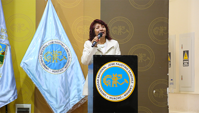 Gobernadora Rosa Vásquez suscribe convenio interinstitucional con la Universidad Nacional de Huacho