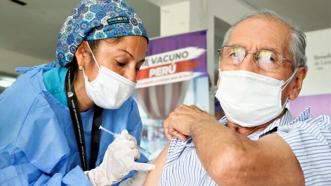 Más de 1.4 millones de personas recibieron la vacuna bivalente contra la covid-19 