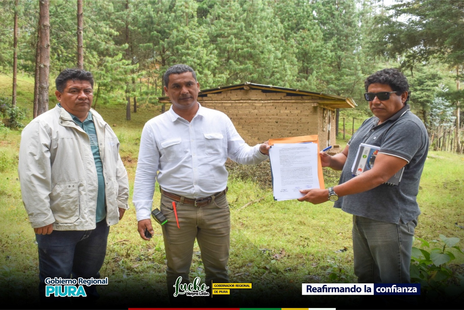 #GOREPIURA| 馃摚 Gobierno Regional entrega terreno para la ejecuci贸n de m贸dulos para crianza de cuyes en Huarmaca