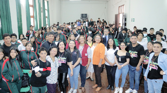 Corte Superior del Callao dictó una charla de inducción para implementar la justicia de paz escolar en el colegio 2 de mayo