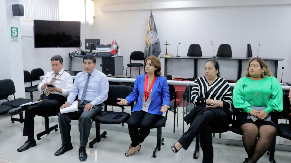 Jueces del módulo  de violencia familiar de la Corte del Callao dialogaron con la Presidenta de la Corte durante visita administrativa