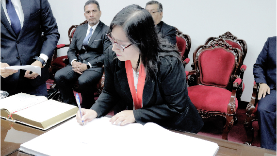 Juramentación de magistrada Saby Souza Farfán juramentó como jueza superior provisional de la Sala Laboral Permanente del Callao