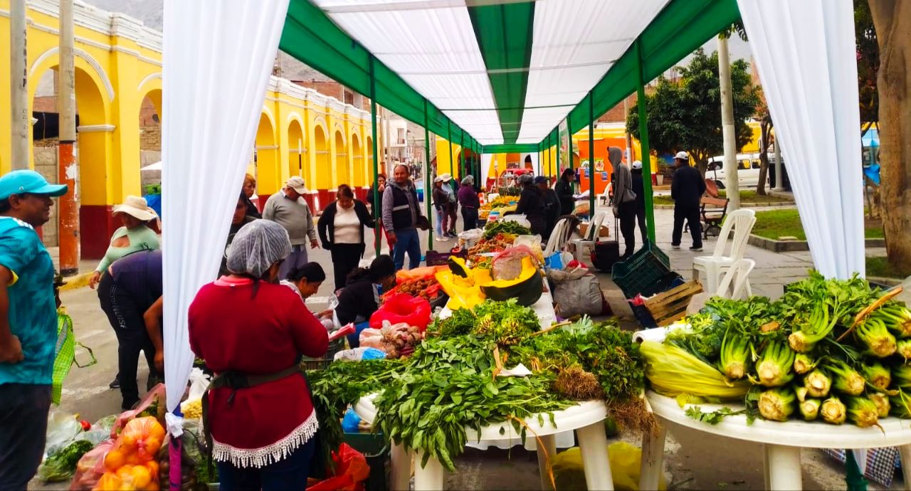 Mercados itinerantes "De la Chacra a la Olla"