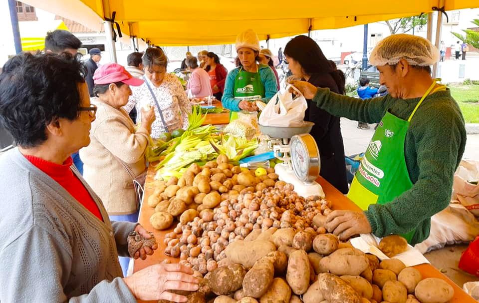 Mercados itinerantes "De la Chacra a la Olla"