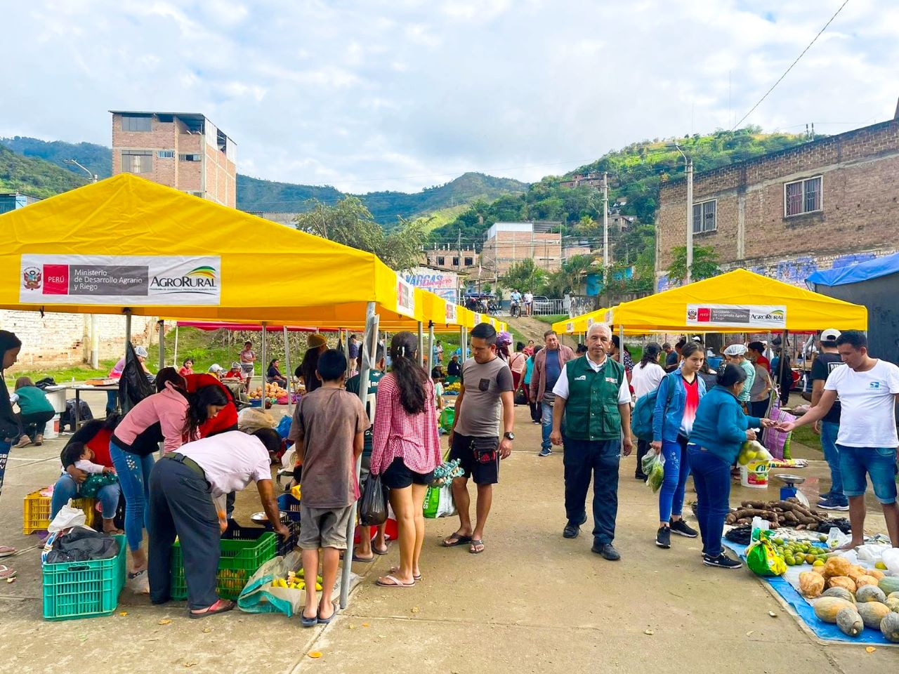 Mercados itinerantes "De la Chacra a la Olla"