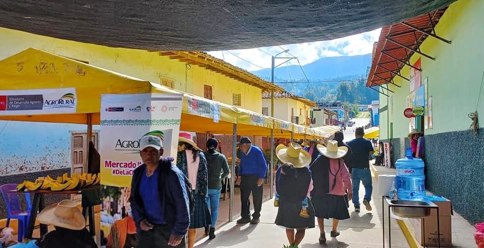 Mercados itinerantes "De la Chacra a la Olla"