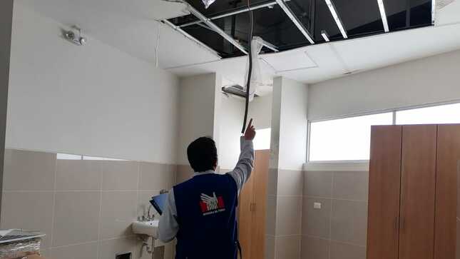 Comisionado supervisa hospital