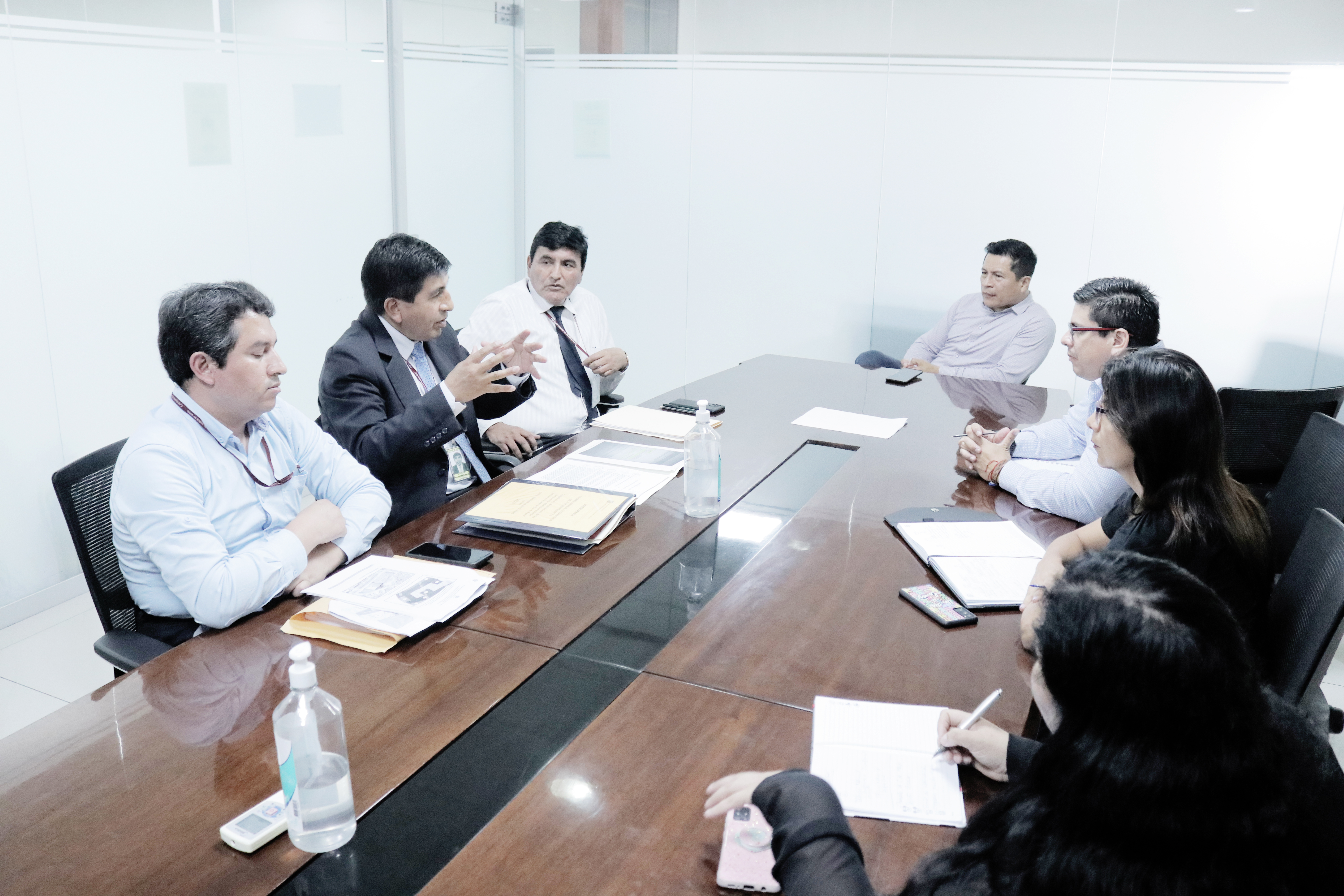 Equipos técnicos de la Corte Superior de Justicia del Callao y Gobernador Regional del Callao tuvieron primera reunión d etrabajo  para viabilizar el proyecto del Centro especializado de Justicia Penal del Callao