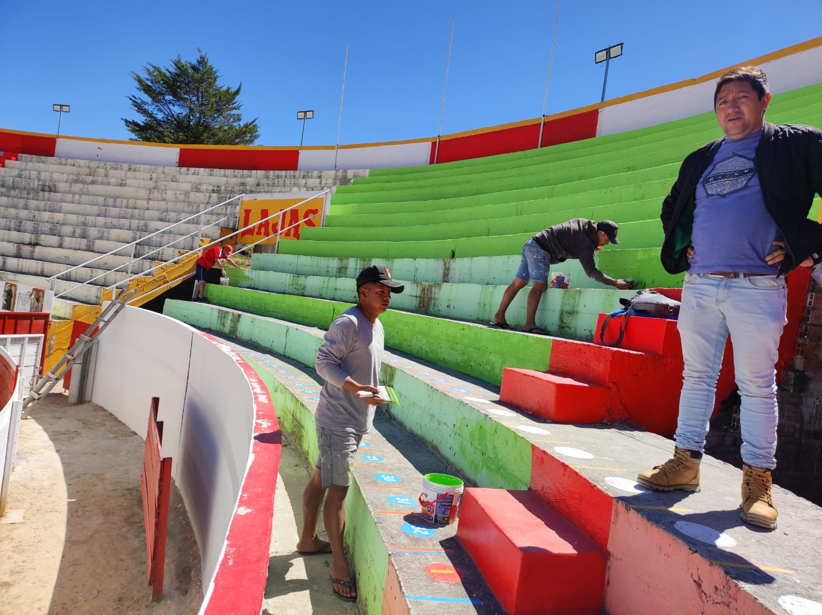 Pintado del Coso Taurino anticipando para la fiesta patronal 