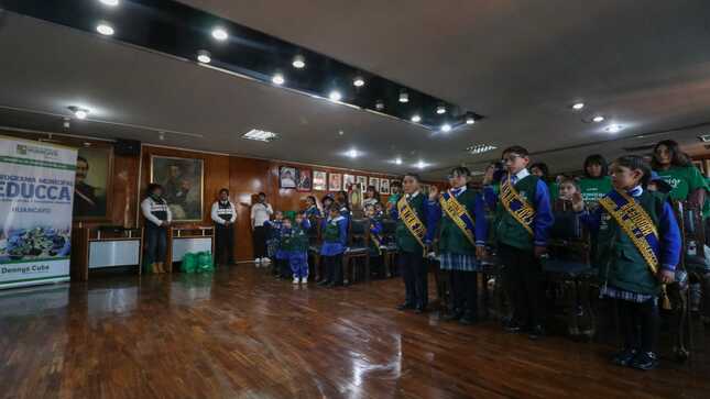 MPH JURAMENTÓ A PROMOTORES AMBIENTALES ESCOLARES Y JUVENILES