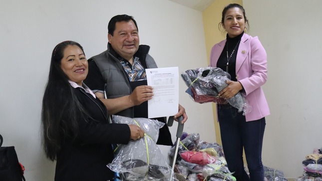 MUNICIPALIDAD DE HUANCAYO entregó frazadas y prendas a distritos afectados por heladas.
