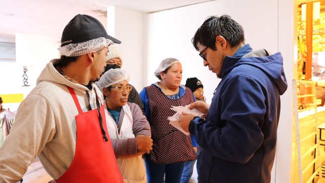 Comerciantes pasan contra de sífilis y TBC