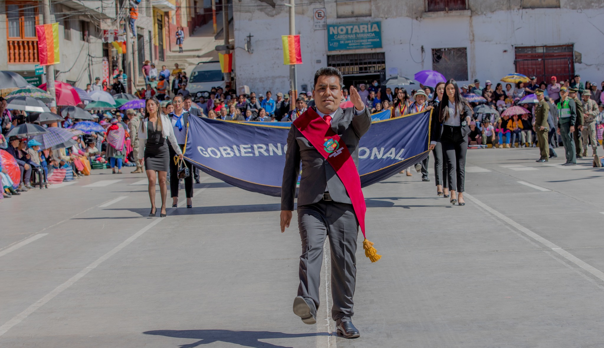 En un ambiente de fiesta y algarabía gobernador Percy Godoy participó con éxito en actividades por el 198° aniversario de Andahuaylas