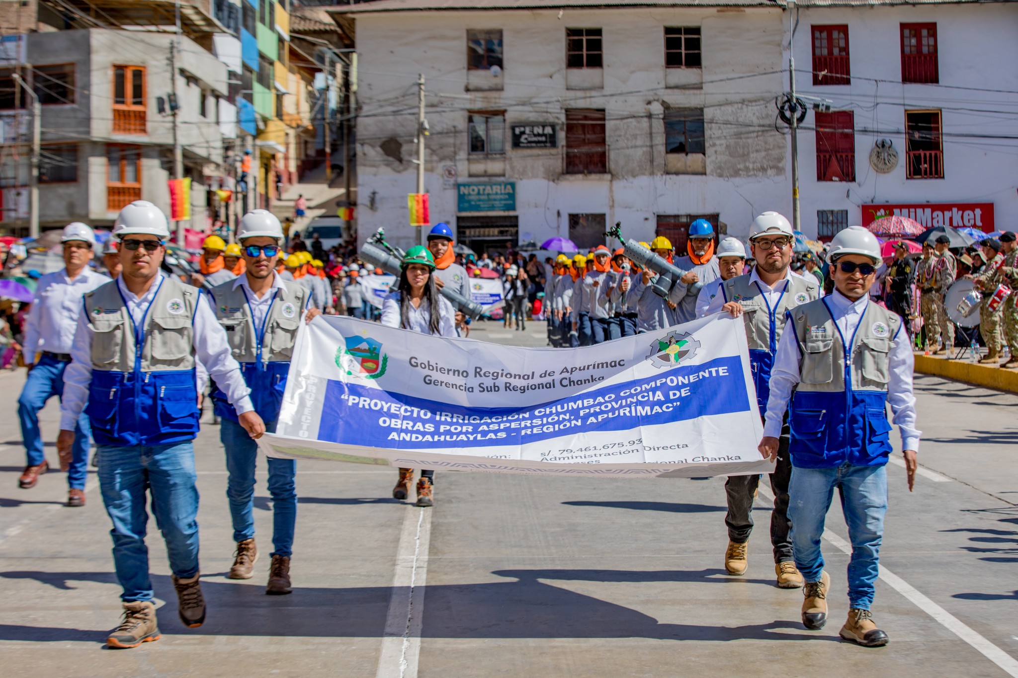 En un ambiente de fiesta y algarabía gobernador Percy Godoy participó con éxito en actividades por el 198° aniversario de Andahuaylas