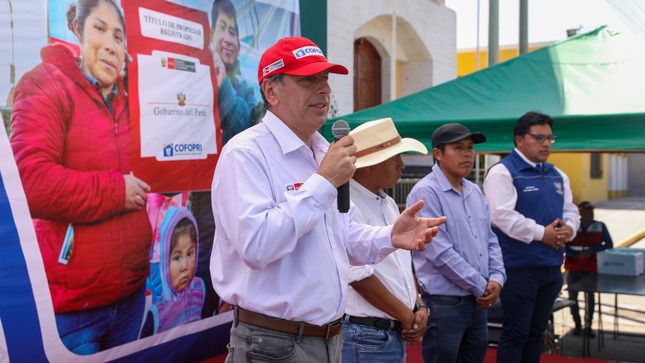 “En solo 4 meses de gestión, hemos entregado, directamente a sus beneficiarios, más de 23 mil títulos de propiedad”, Manuel Montes Boza, director ejecutivo de Cofopri