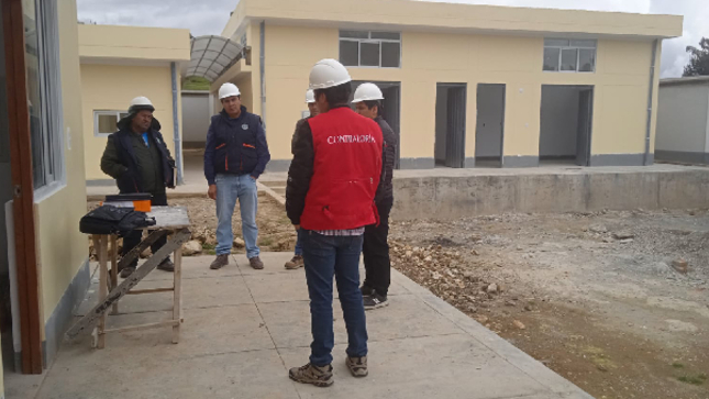 La Contraloría General alertó a la Dirección Sub Regional Agraria de Andahuaylas la presencia de fisuras y agrietamientos en muros de los ambientes y cerco perimétrico del módulo de procesamiento de granos andinos en la localidad de Huancabamba, distrito de José María Arguedas, provincia de Andahuaylas.