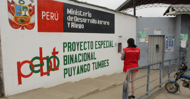 La Contraloría General de la República detectó que el Proyecto Especial Binacional Puyango Tumbes (PEBPT) abasteció con 16 galones de Gasohol 90 a tres unidades vehiculares que no le pertenecen, durante el mes de agosto del 2022. Lo evidenciado contó con la conformidad del encargado de Transportes de la entidad, afectando el adecuado control del suministro de combustible y del uso de las unidades móviles.