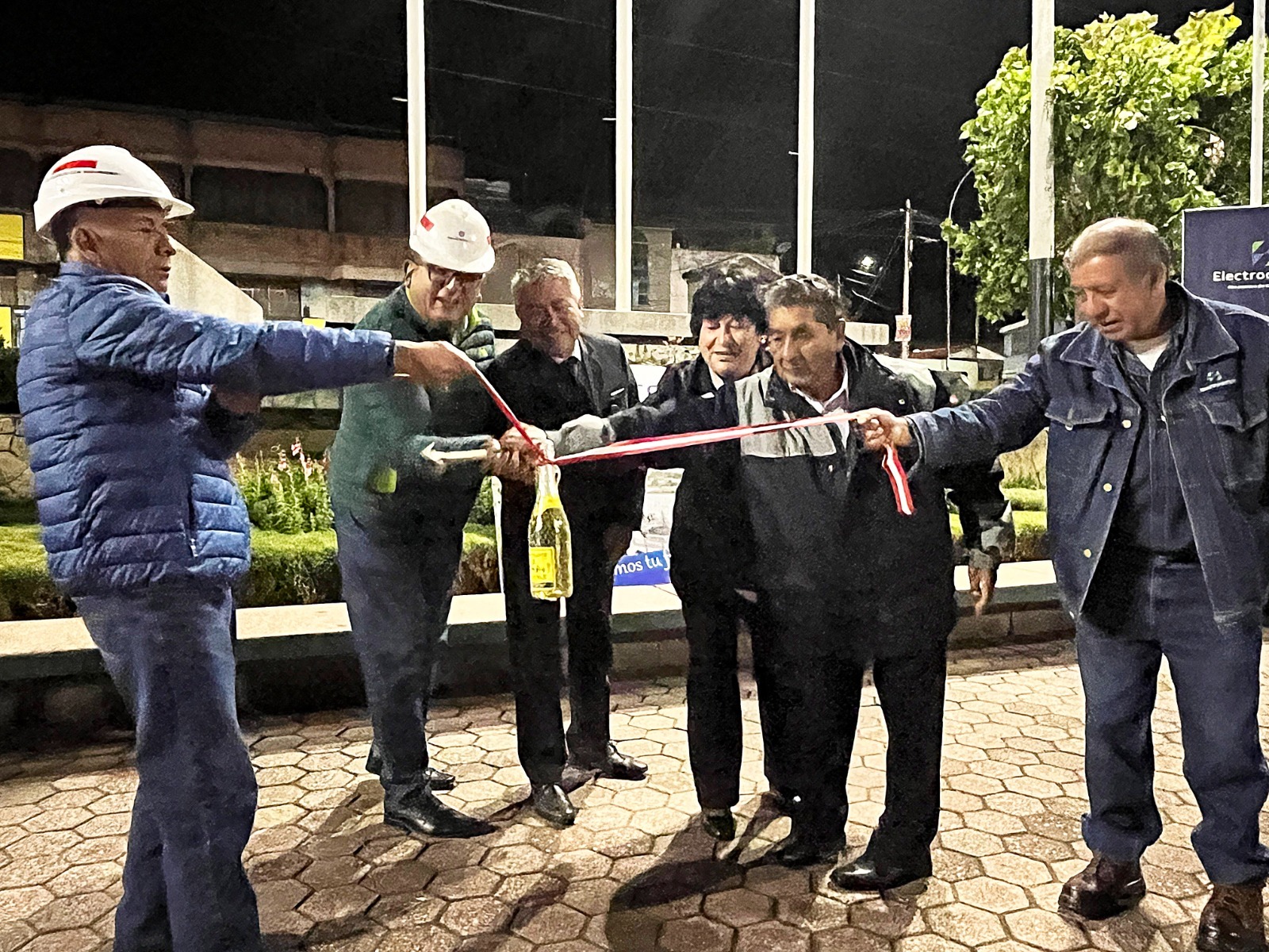 Parques “El bosque” y “El Tumi” en Pio Pata estrenan moderna iluminación LED