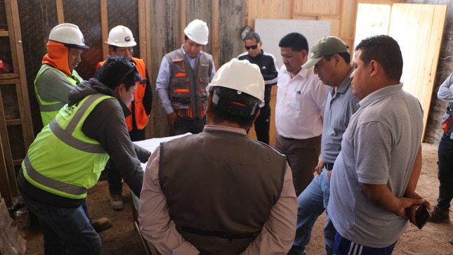 ALCALDE LIC. JUAN REAÑO SUPERVISA TRABAJOS QUE SE EJECUTAN EN LA OBRA  DE BOCATOMA DEL SECTOR DE PEÑICO