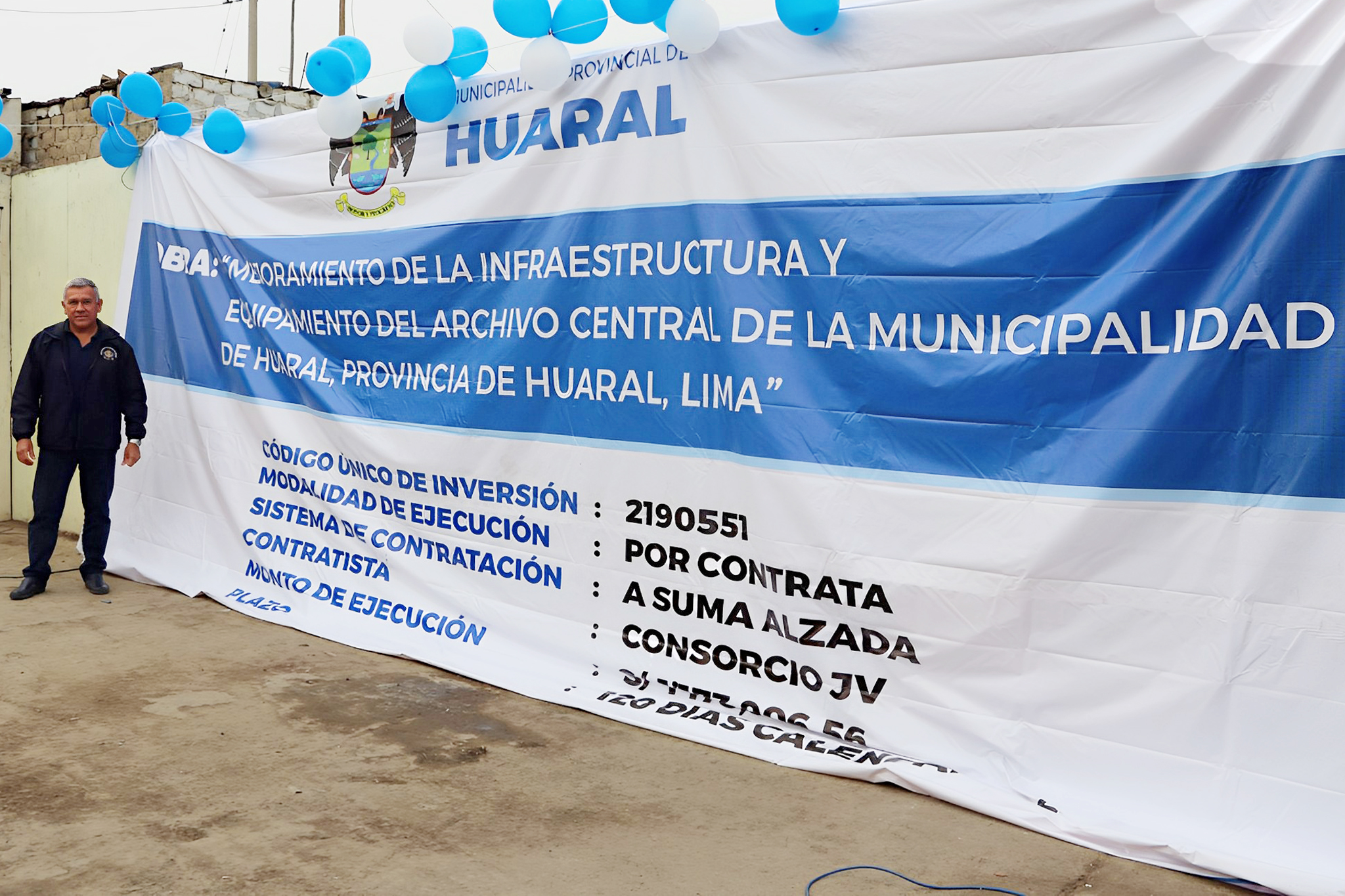 Alcalde colocó primera piedra en obra "Mejoramiento de la infraestructura y equipamiento del archivo central de la municipalidad provincial