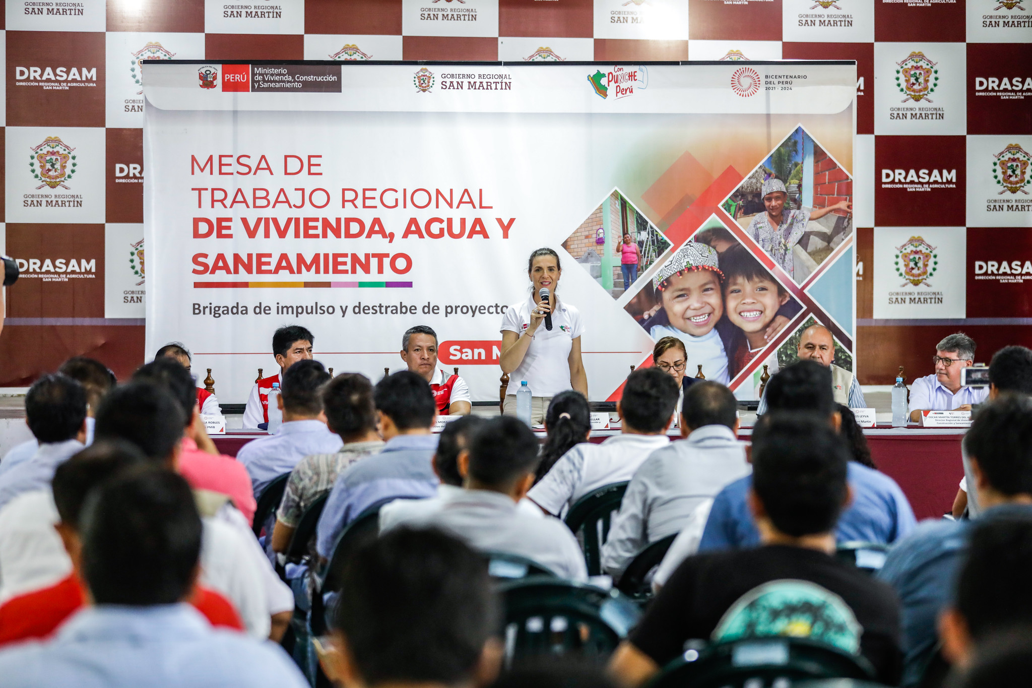 Titular del MVCS, Hania Pérez de Cuéllar encabezó acto de transferencia de recursos por S/ 31 millones a autoridades de la región para ejecutar proyectos.