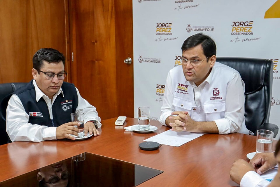 fotografia de reunión con ministro de salud