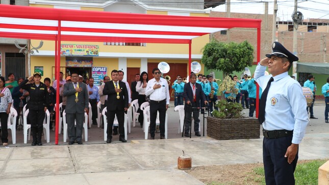 EN CEREMONIA PROTOCOLAR DE IZAMIENTO DEL PABELLÓN NACIONAL SE CONMEMORÓ ANIVERSARIO DE LA VIRGEN DEL PERPETUO SOCORRO Y EL DÍA DEL CAMPESINO