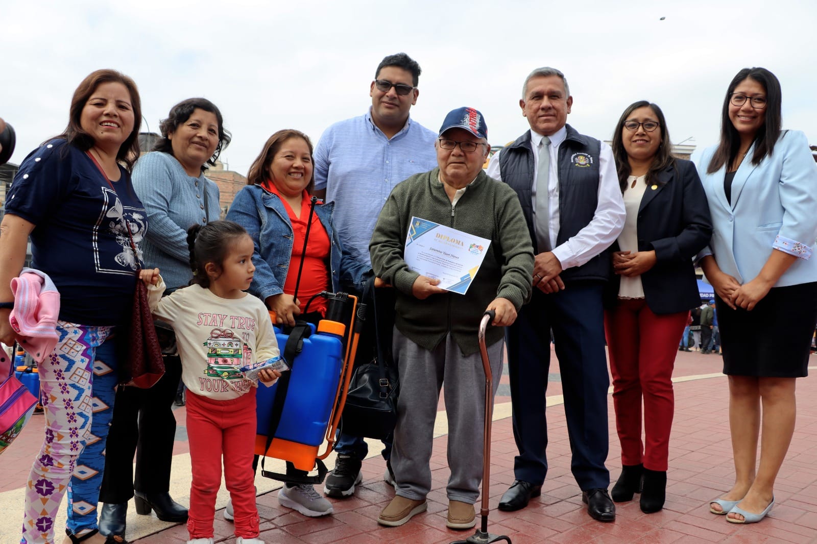 Feria Agropecuaria inició con la entrega de reconocimientos a los agricultores más longevos