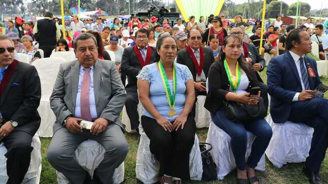 Inauguración de la feria de San Pedrito en Chimbote