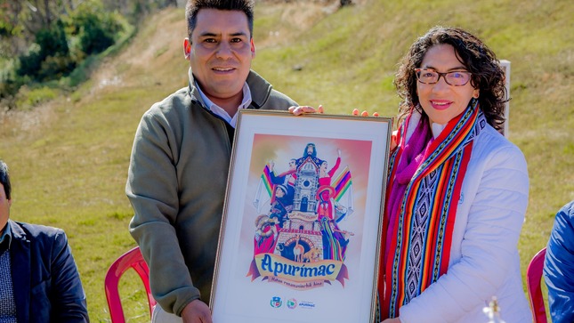 Ministra de cultura y gobernador regional Percy Godoy impulsan labores conjuntas en zona arqueológica de Saywite 
