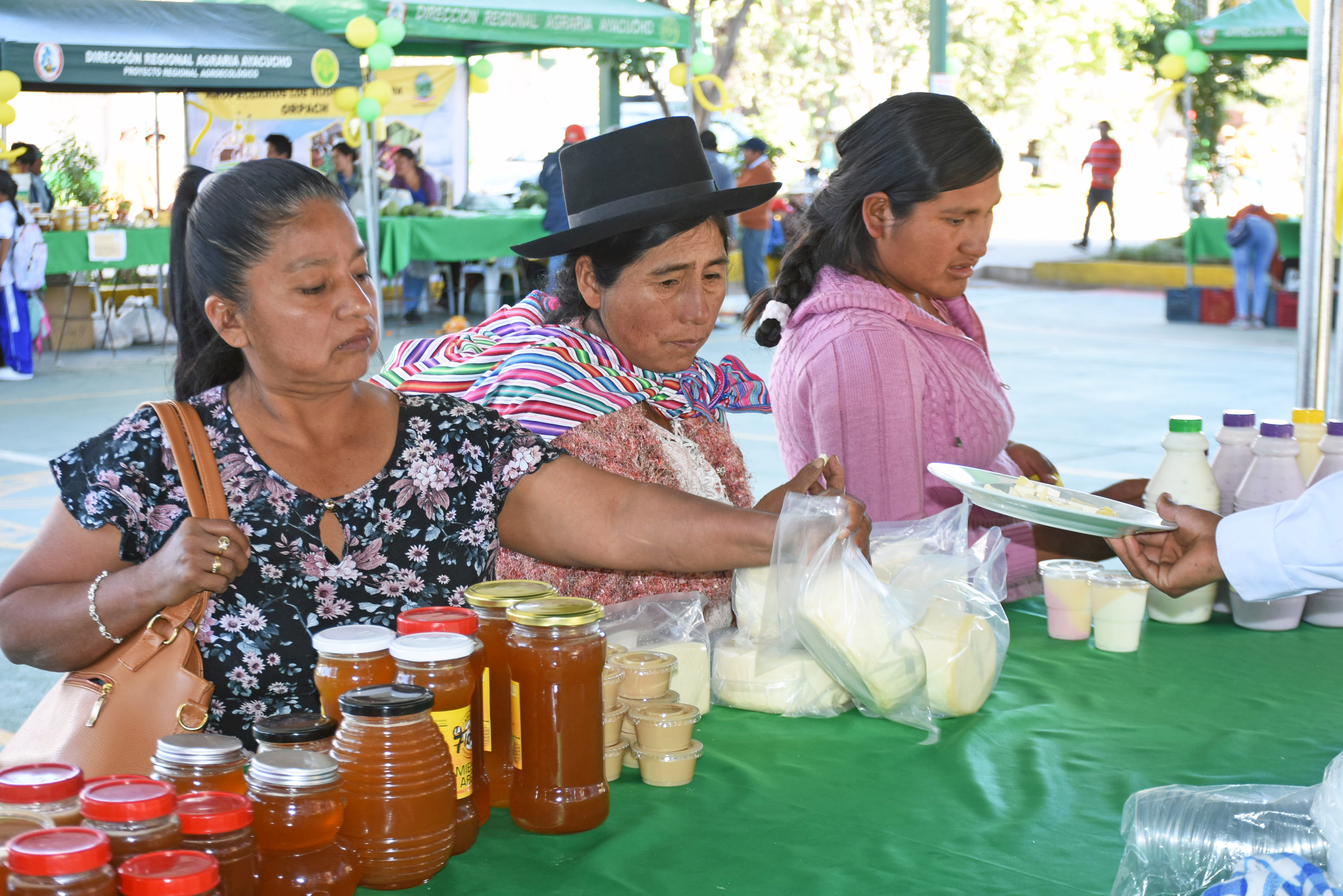 Agricultura realizó Expoferia de la Agricultura Familiar y Cultura Viva en 11 provincias de Ayacucho